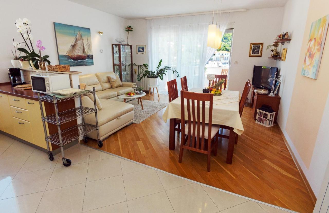 M. De Dominisa 5 Appartement Rab Town Buitenkant foto