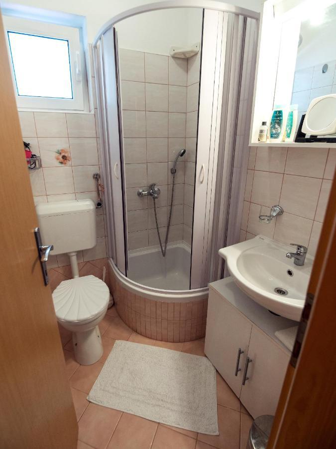 M. De Dominisa 5 Appartement Rab Town Buitenkant foto
