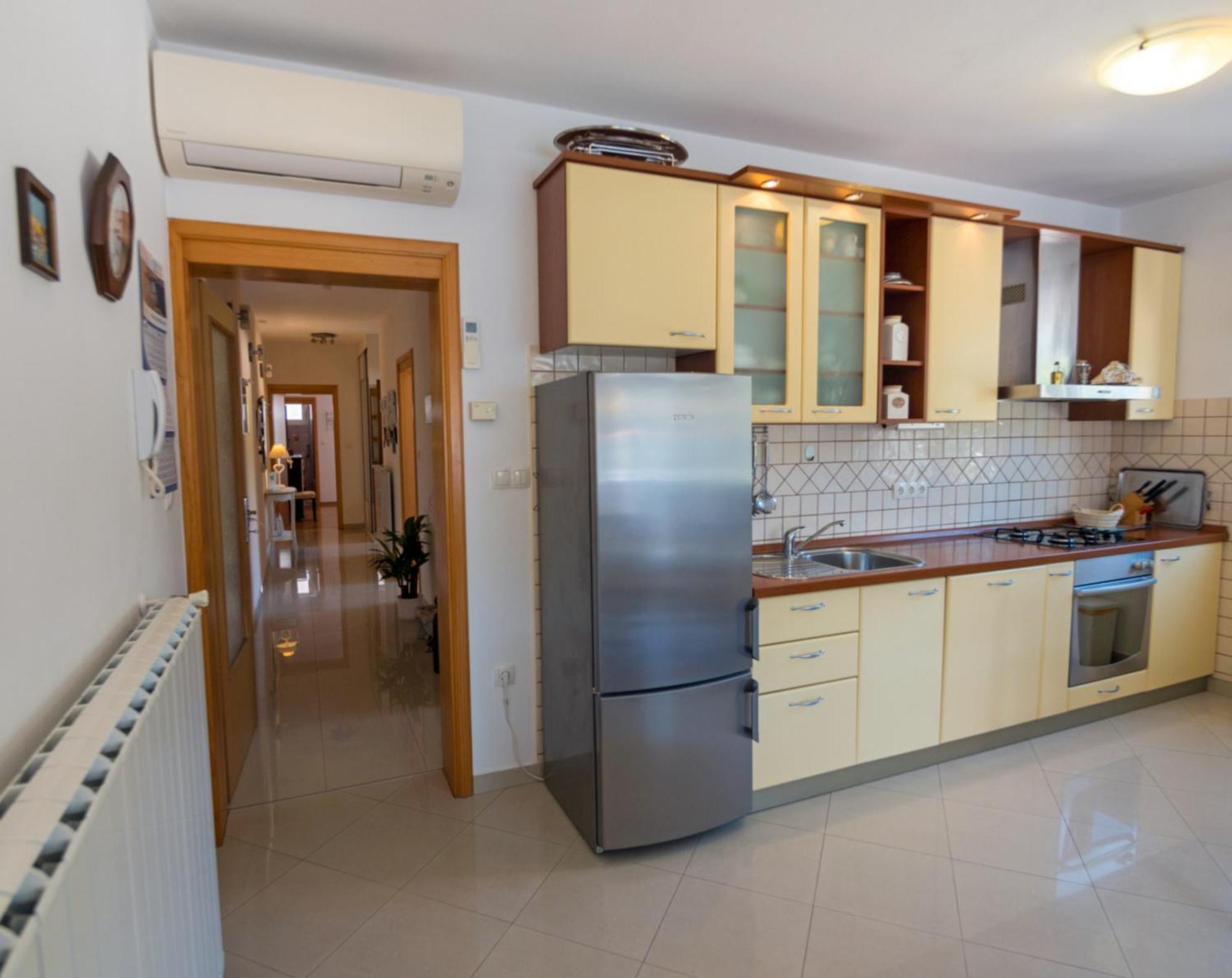 M. De Dominisa 5 Appartement Rab Town Buitenkant foto