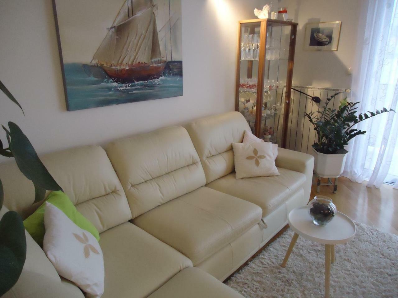 M. De Dominisa 5 Appartement Rab Town Buitenkant foto